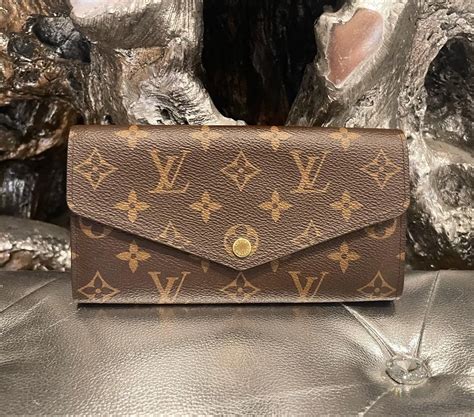 louis vuitton sarah wallet for sale|sarah wallet Louis Vuitton price.